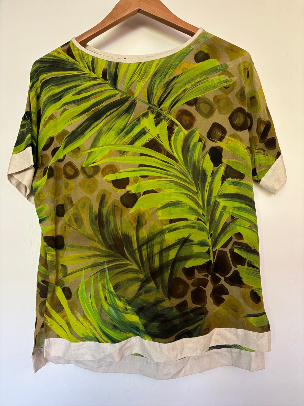 Lafayette 148 Green Palm Leaf Silk Top Size Medium Short Sleeve Boxy Statement